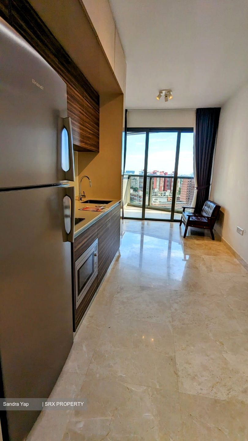 Commonwealth Towers (D3), Condominium #405946001
